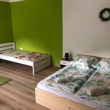 Апартаменты Natalia Apartman Мако Экстерьер фото