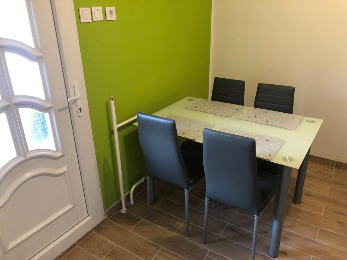 Апартаменты Natalia Apartman Мако Экстерьер фото